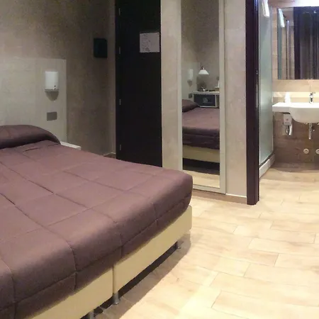 Le Di Nana' Πανσιόν 4*